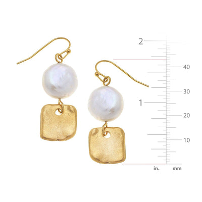 Gold with Freshwater Pearl Earring