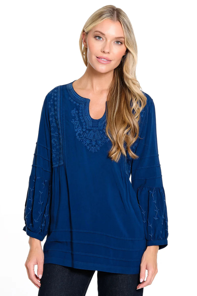 EMB V-NK TUNIC W/ EMB SLEEVES